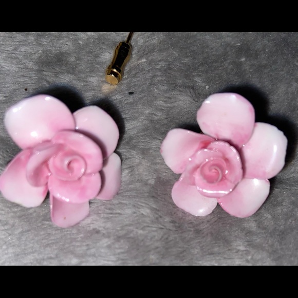 Vintage 1930’s era Flower earring and stick pin - Picture 2 of 8
